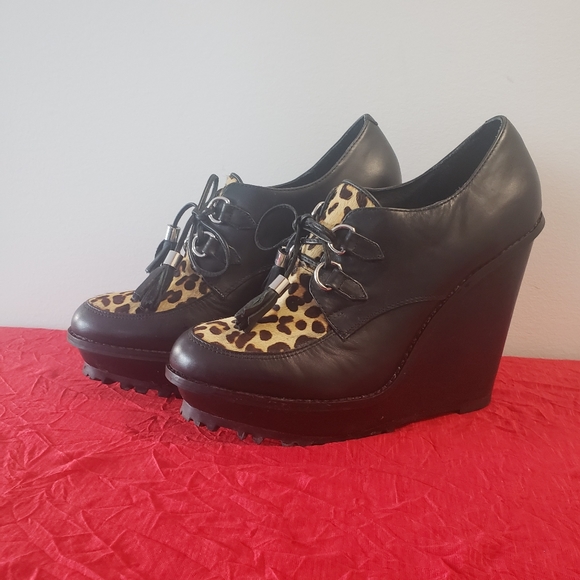Aldo Creeper style wedge heels.  Size 9/40 - Picture 3 of 5